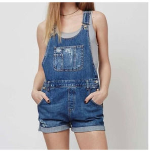 TOPSHOP Moto distressed Overall Shorts SZ 2